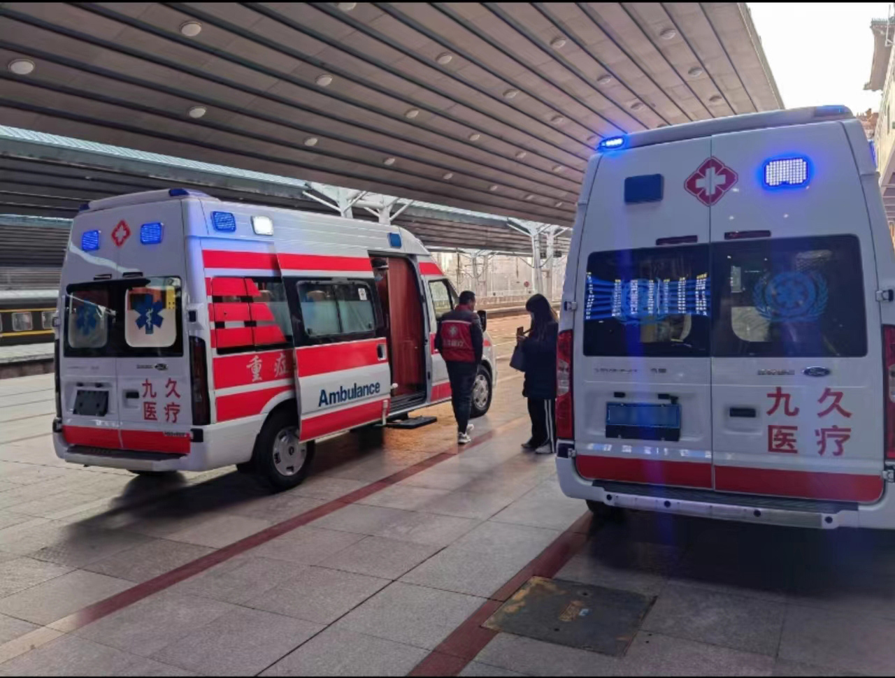 东乡族自治县救护车长途转运